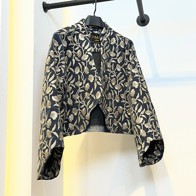 کت مخمل سرمه دوزی مدل لیویا کد 759 طرح 1 کت مخمل سرمه دوزی مدل لیویا کد 759 طرح 1