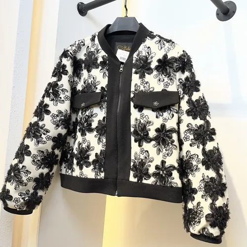 بامبر فوتر گل دوزی مدل آنالی کد 810 طرح 3